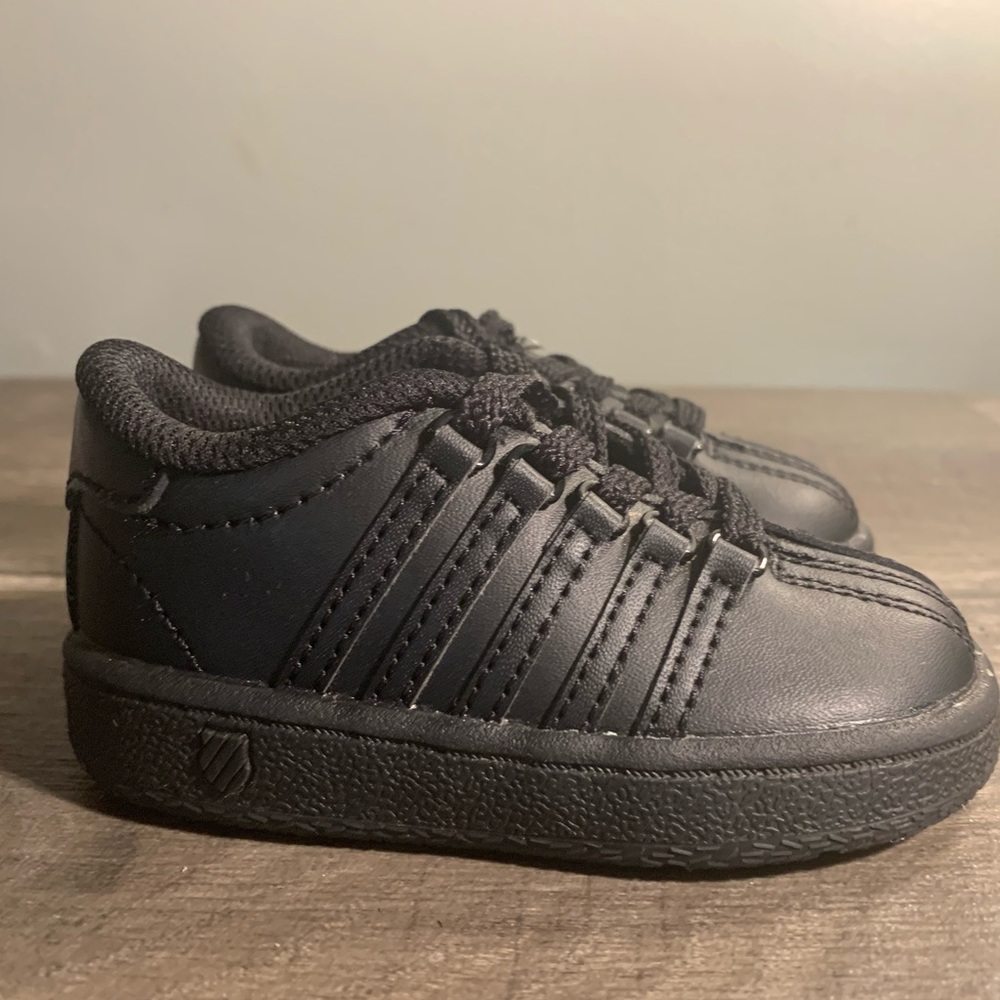 K-Swiss Kids' Classic VN Sneaker